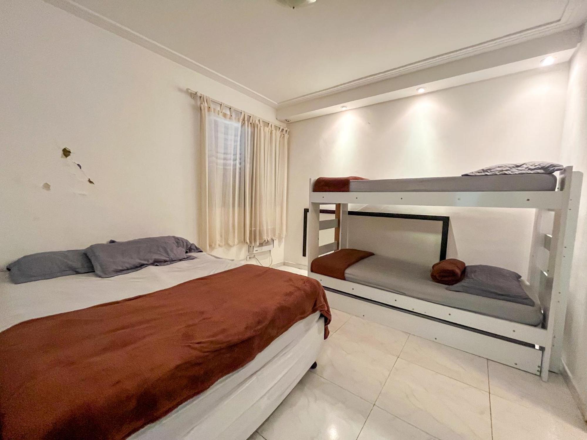 Apartamento Com Varanda E Suite Enseada Гуаружа Экстерьер фото
